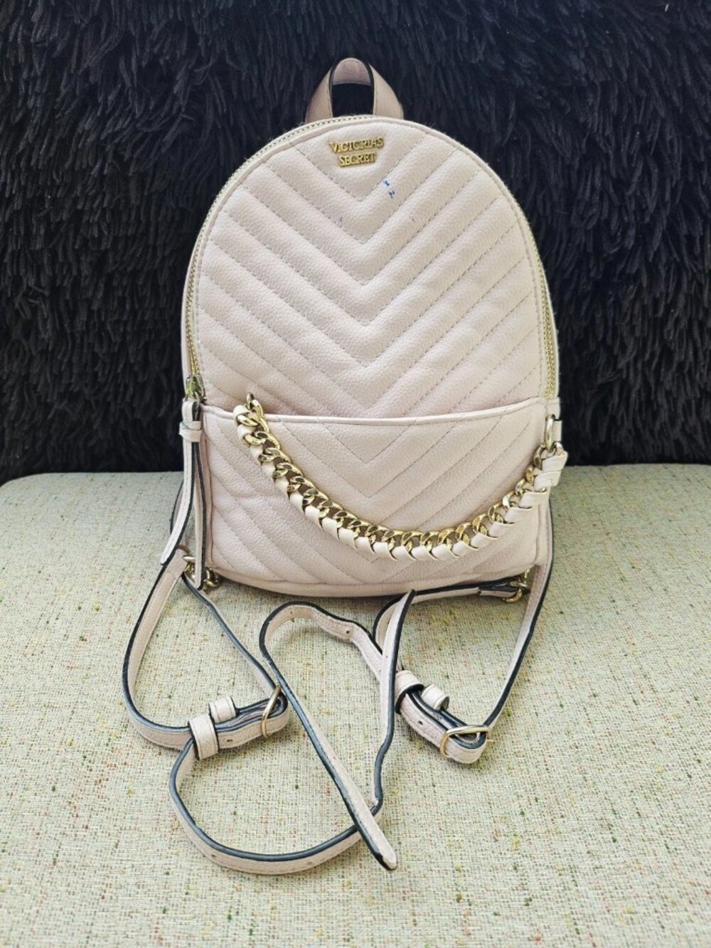 Victoria Secret Women Bag Pink Faux Vegan Leather Backpack V Quilt Purse - Picture 3 of 13